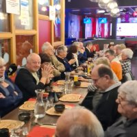 tous à table